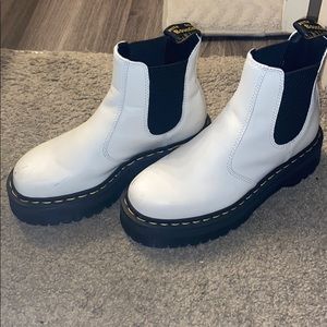 Dr marten platform chelsea boots!